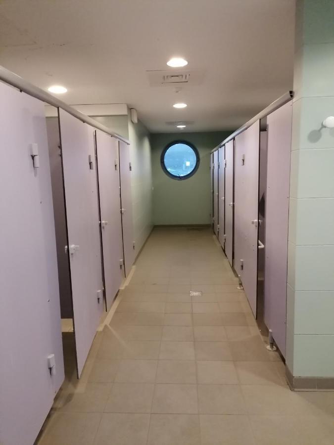 Voilier De Charme A Quai Otel Saint-Raphaël Dış mekan fotoğraf